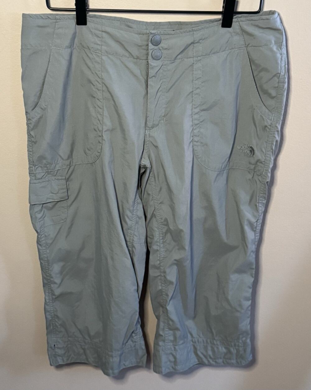 The North Face Womens Cargo Capri Pants 12 Gray Hiking Outdoor Nylon